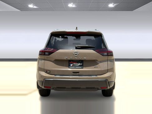 Used 2024 Nissan Rogue SV w/ SV Premium Package FWD image 10