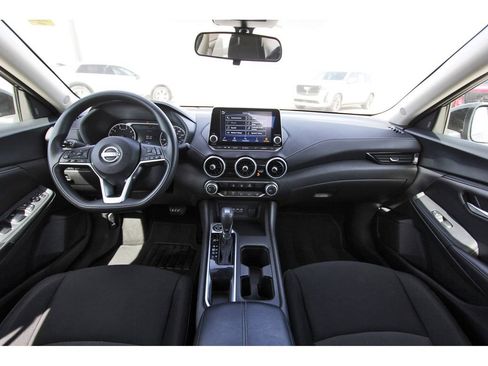 Used 2024 Nissan Sentra SV image 9