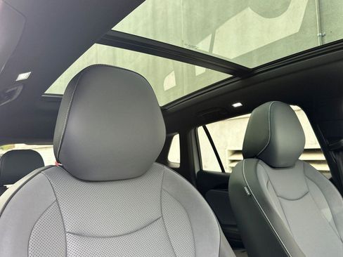 New 2026 Volkswagen Tiguan SE R-Line image 16