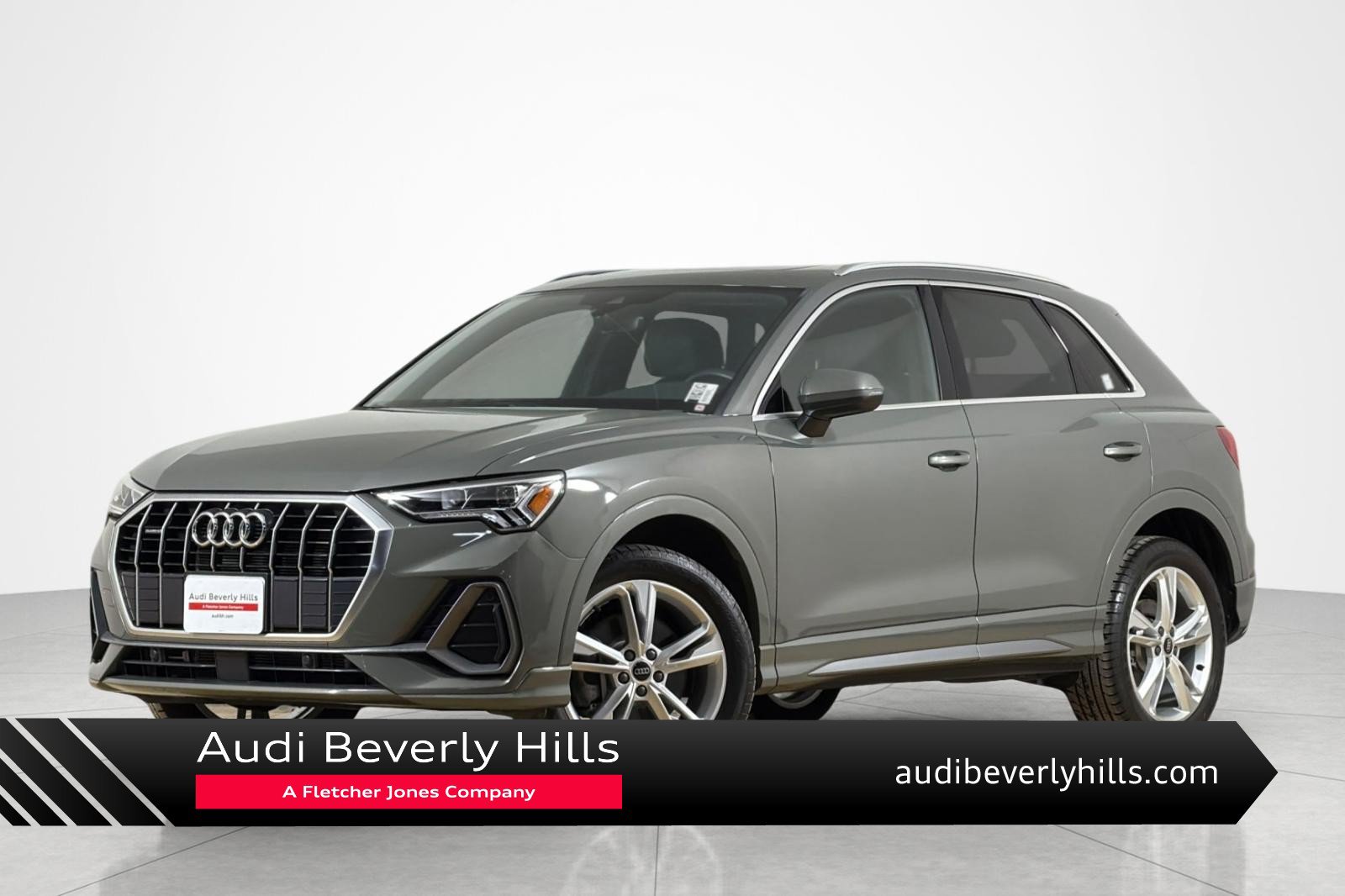 Used 2023 Audi Q3 2.0T Premium w/ Convenience Package AWD/4WD image 1