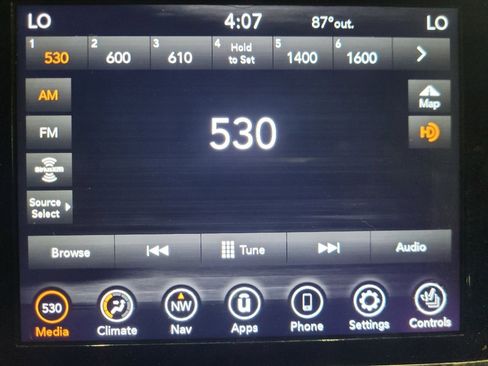 Used 2020 Jeep Grand Cherokee Limited AWD/4WD image 25