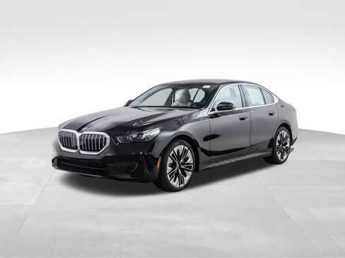 New 2026 BMW 530i xDrive w/ Premium Package image 1