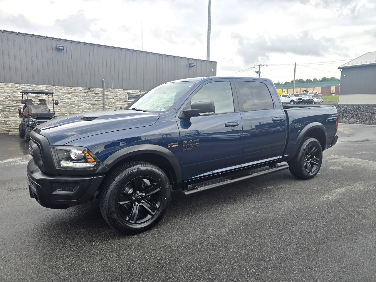 Used 2022 RAM 1500 Warlock AWD/4WD image 3