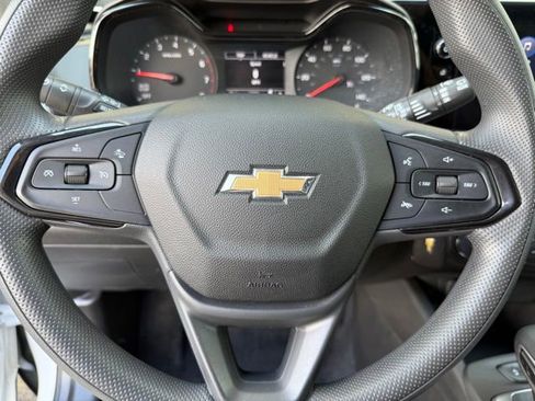 Used 2024 Chevrolet Trax LS FWD image 19