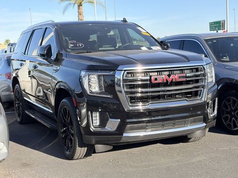 Used 2021 GMC Yukon SLT w/ Rear Media and Nav Package image 4
