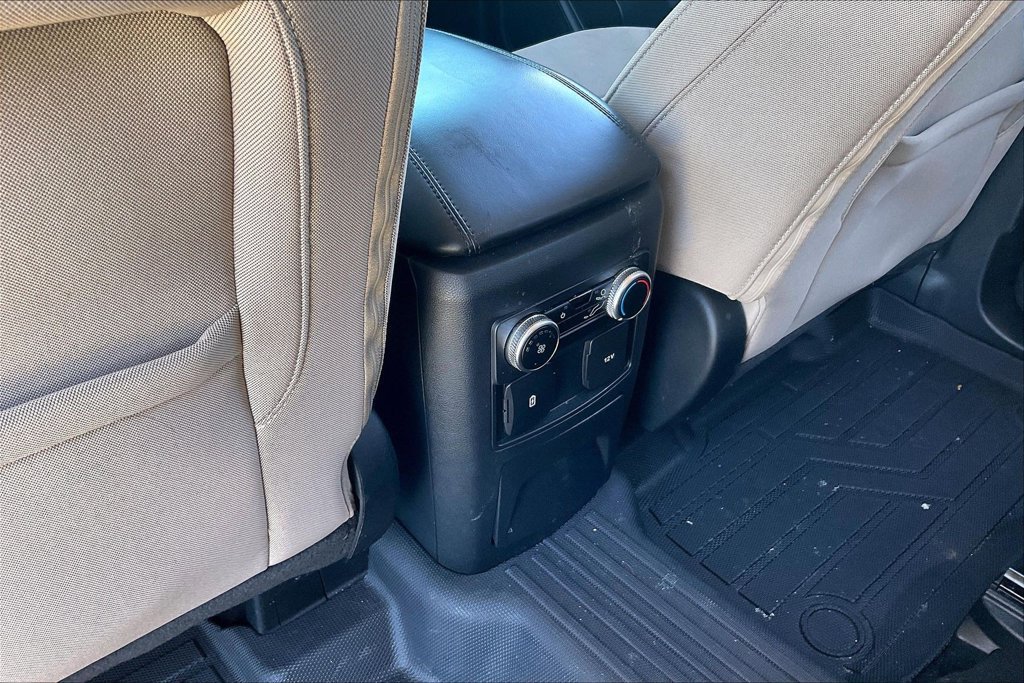 Used 2023 Ford Explorer XLT RWD image 10