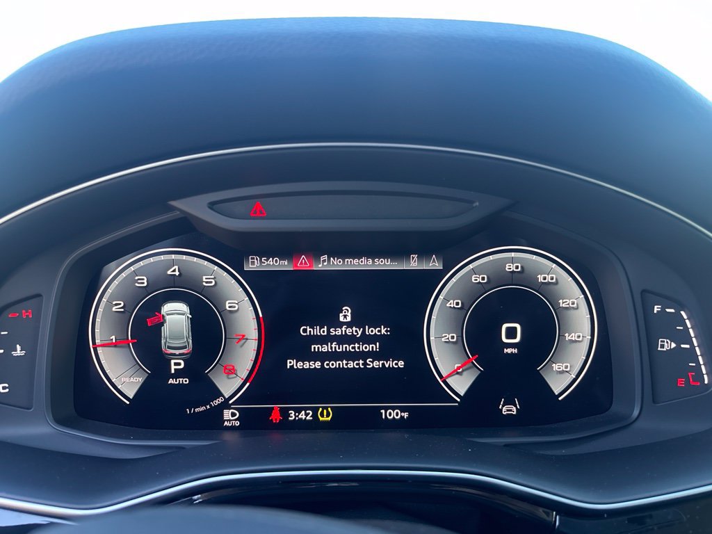 Used 2023 Audi Q8 Premium Plus AWD/4WD image 10