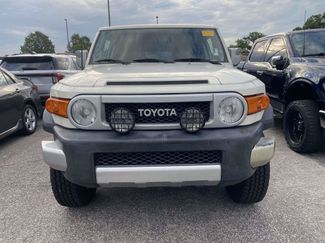 Used 2014 Toyota FJ Cruiser 2WD w/ Convenience Package video 2