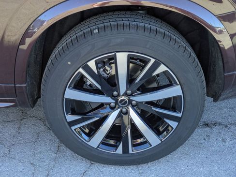 New 2026 Volvo XC90 B5 Core AWD/4WD image 16