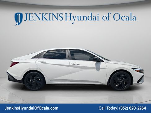 New 2026 Hyundai Elantra SEL Sport Premium FWD image 2