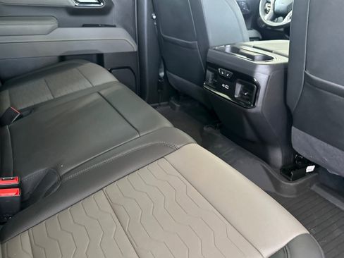 Used 2025 Chevrolet Silverado 1500 ZR2 w/ Technology Package image 19