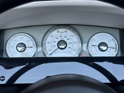 Certified 2019 Rolls-Royce Dawn RWD image 29