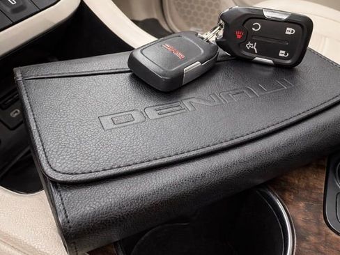 Used 2021 GMC Acadia Denali w/ Denali Ultimate Package image 36