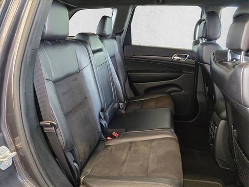 Used 2019 Jeep Grand Cherokee Altitude RWD image 23