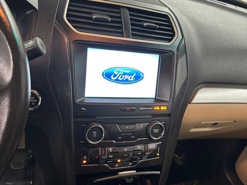 Used 2016 Ford Explorer XLT w/ Equipment Group 202A image 19