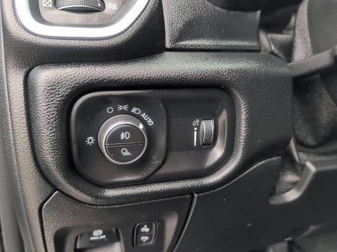 Used 2020 RAM 1500 Big Horn AWD/4WD image 24