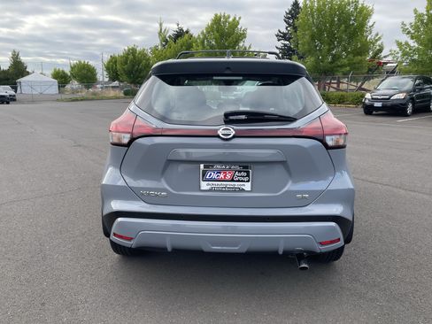 Used 2021 Nissan Kicks SR w/ Interior Electronics Package FWD image 4