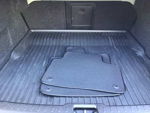 Certified 2022 Volvo S60 B5 R-Design w/ Protection Package Premier image 32