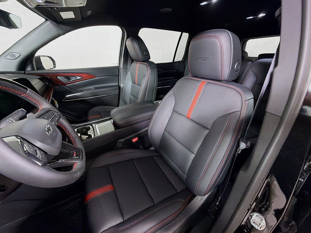 New 2026 Chevrolet Traverse RS w/ LPO, Floor Liner Package AWD/4WD image 12