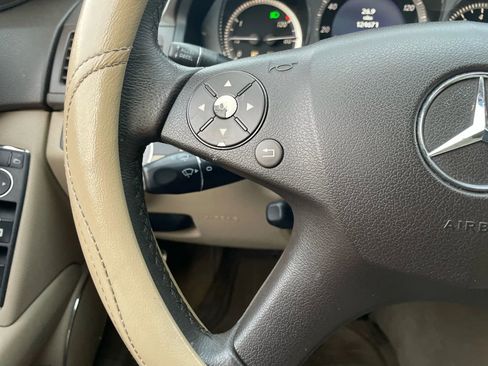 Used 2010 Mercedes-Benz C 300 Sedan image 14