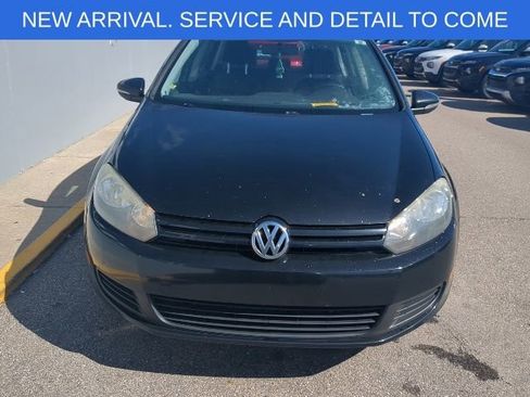 Used 2012 Volkswagen Golf 4-Door FWD image 11