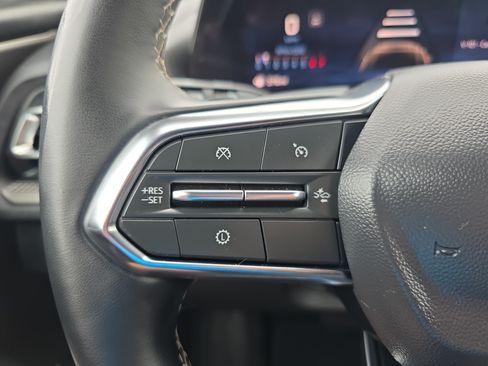 Used 2026 Chevrolet Traverse LT FWD image 20