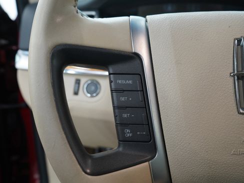 Used 2009 Lincoln MKS AWD image 24