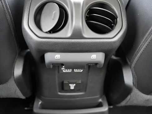 Used 2023 Jeep Wrangler High Altitude image 18