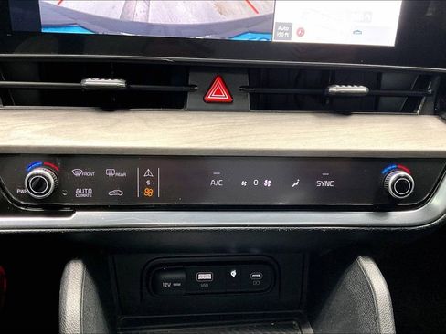 Used 2023 Kia Sportage X-Line w/ X-Line Premium Package AWD/4WD image 32