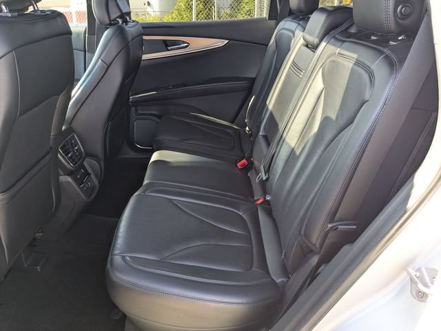 Used 2019 Lincoln Nautilus Reserve FWD image 25