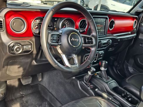 Used 2018 Jeep Wrangler Unlimited Rubicon AWD/4WD image 10