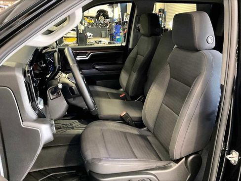 Used 2024 Chevrolet Silverado 1500 RST w/ Z71 Off-Road Package image 10