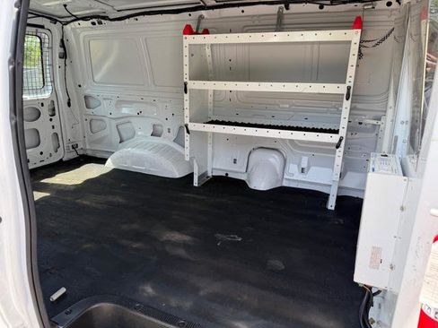 Used 2014 Ford E-250 and Econoline 250 w/ Power Group image 25