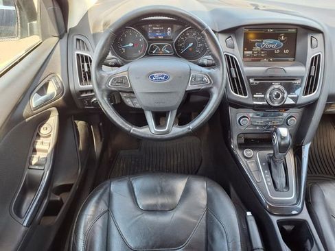 Used 2015 Ford Focus Titanium w/ Titanium Cold Weather Package FWD image 5