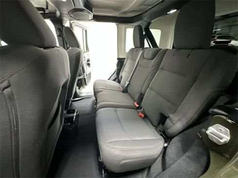 Used 2022 Jeep Wrangler Unlimited Sport image 19