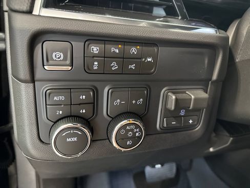 New 2026 Chevrolet Suburban RST w/ Comfort Package AWD/4WD image 10