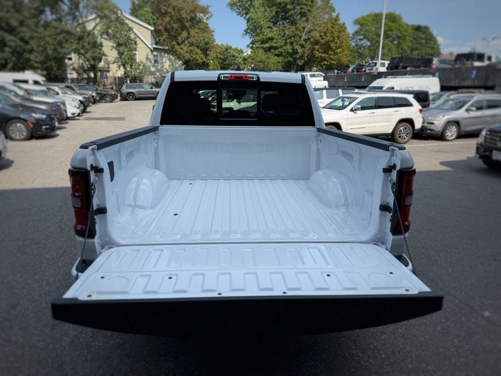 New 2026 RAM 1500 Big Horn AWD/4WD image 18