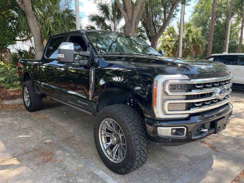 Used 2024 Ford F250 Platinum AWD/4WD image 4