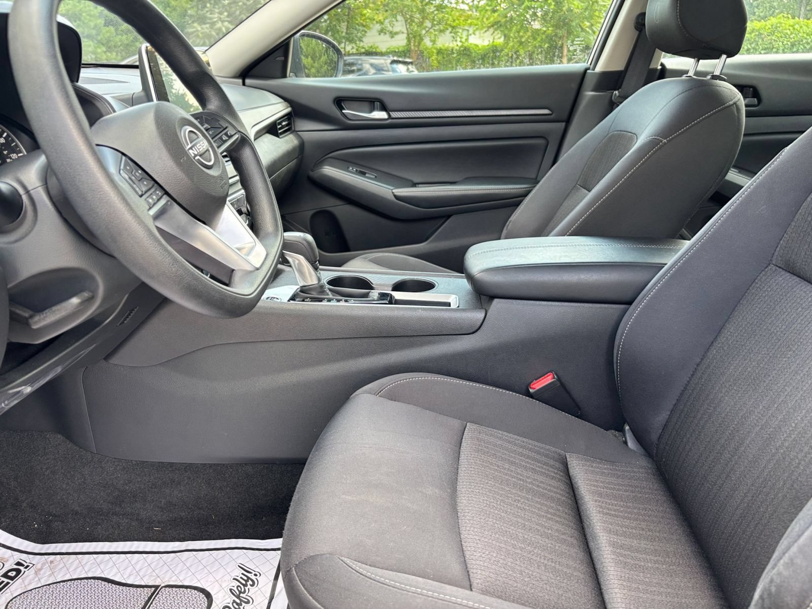 Used 2025 Nissan Altima 2.5 SV FWD image 26