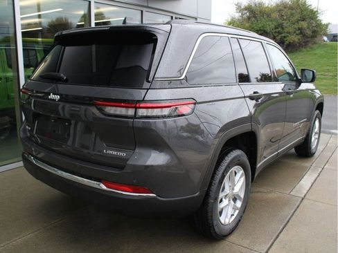 New 2025 Jeep Grand Cherokee Laredo X w/ Luxury Tech Group I image 8