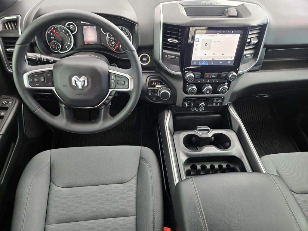 Used 2025 RAM 1500 Big Horn AWD/4WD image 11