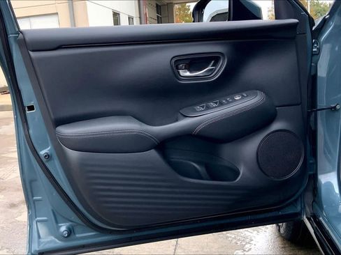 Used 2025 Honda HR-V EX-L image 20