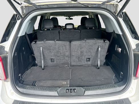 Used 2023 Ford Explorer XLT w/ Equipment Group 202A image 16