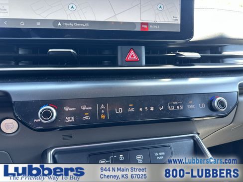 Used 2026 Kia Carnival FWD image 19
