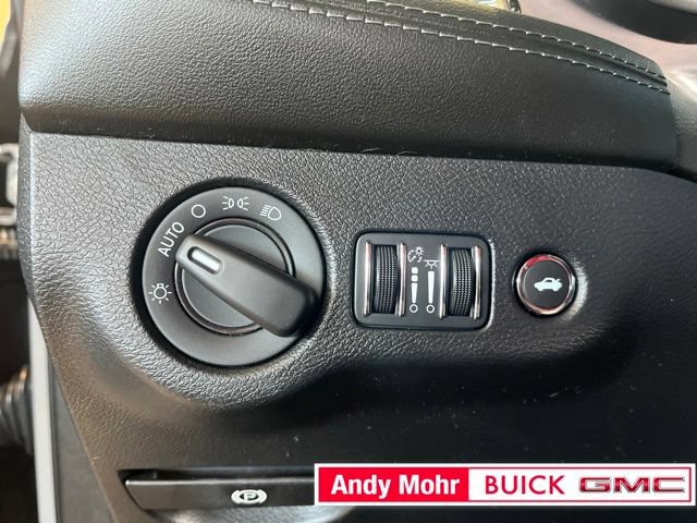 Used 2022 Dodge Challenger R/T Scat Pack RWD image 16