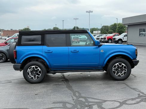 Used 2022 Ford Bronco Outer Banks AWD/4WD image 3