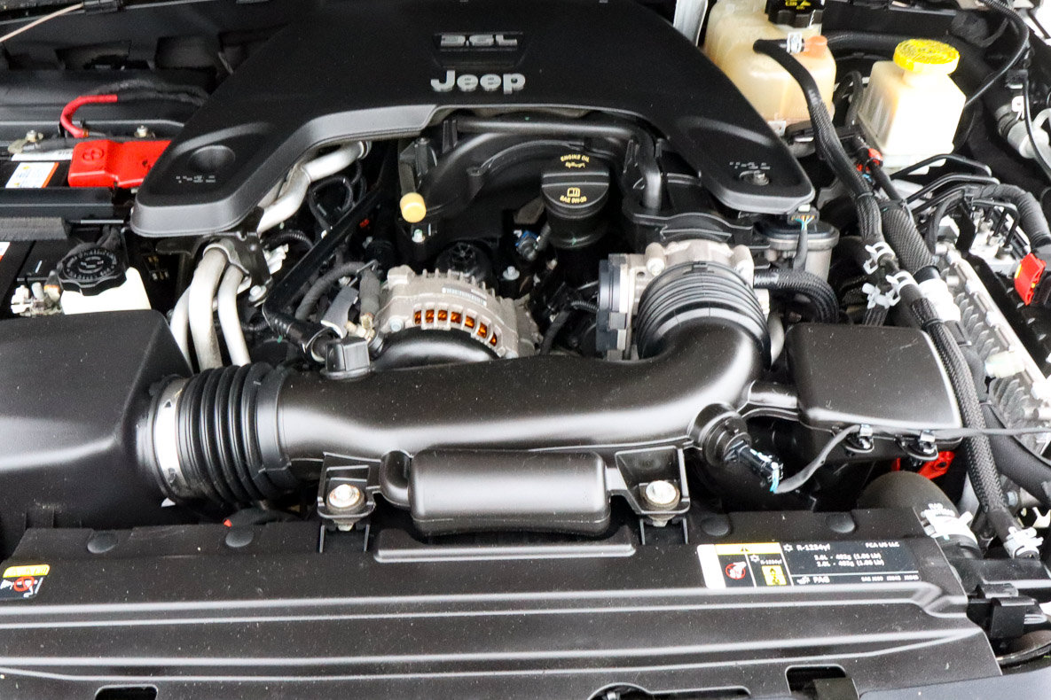 Used 2020 Jeep Gladiator Sport AWD/4WD image 17