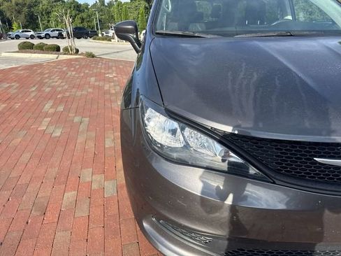Used 2023 Chrysler Voyager LX FWD image 20