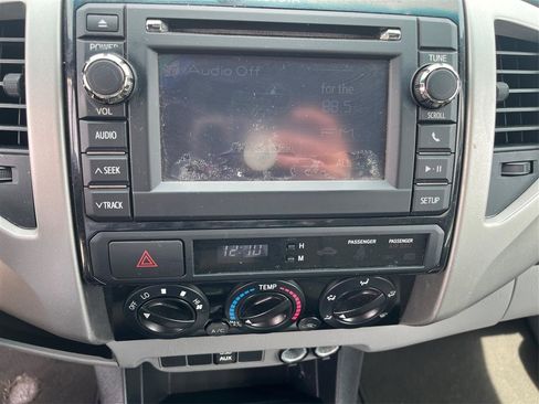 Used 2013 Toyota Tacoma PreRunner w/ SR5 Pkg image 14