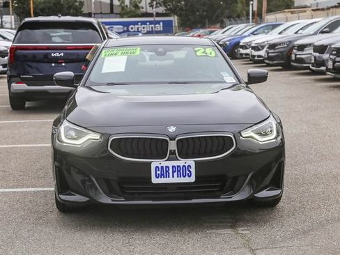 Used 2025 BMW 230i Coupe w/ Premium Package RWD image 3